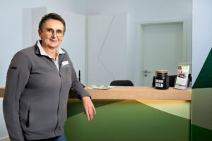 Unsere Anmeldekraft Ulla an der Physiorezeption